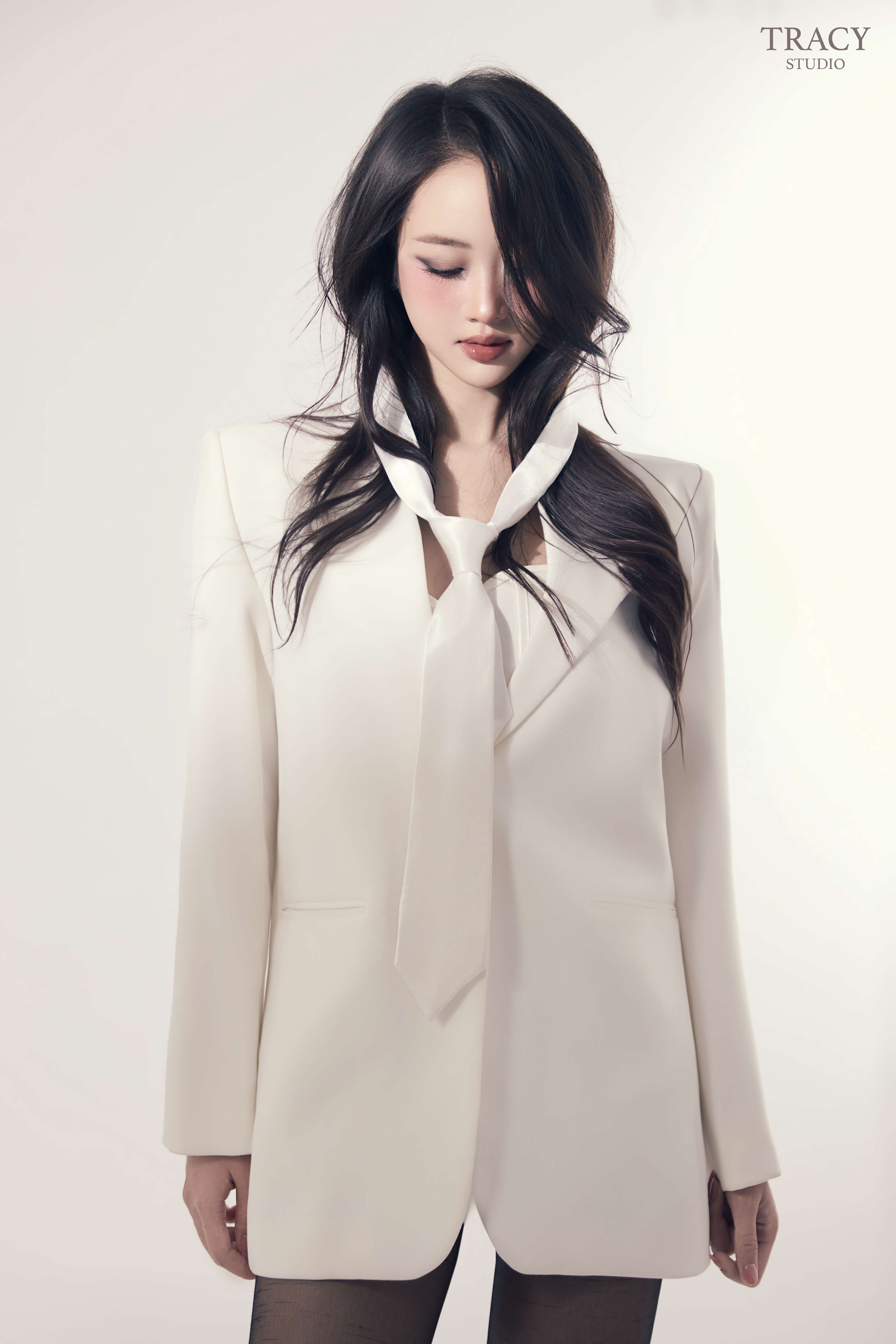 frontend/img/gallery/concept-cool-ngau-slay/tracy-studio-chup-concept-slay-trang (5).jpg